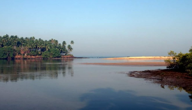 Kolamb Creek